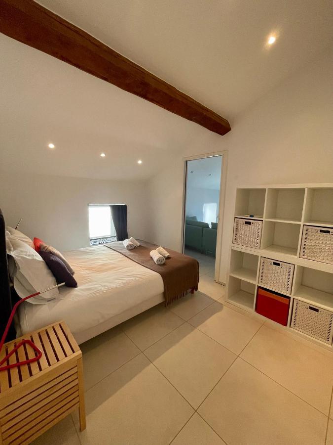 Grand appartement style loft bord de mer Propriano  Extérieur photo